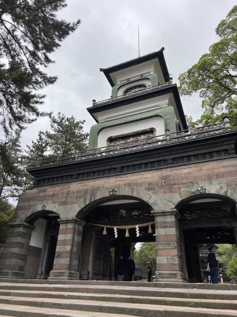 石川県金沢市へ遺品整理に伴う古本の出張買取に伺いました。