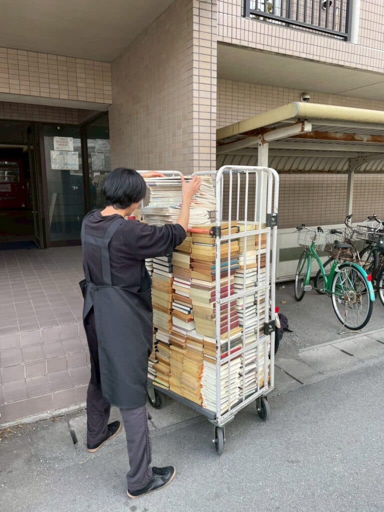 3チーム体制で5箇所訪問！加須市・杉並区・上尾市ほかの古本出張買取
