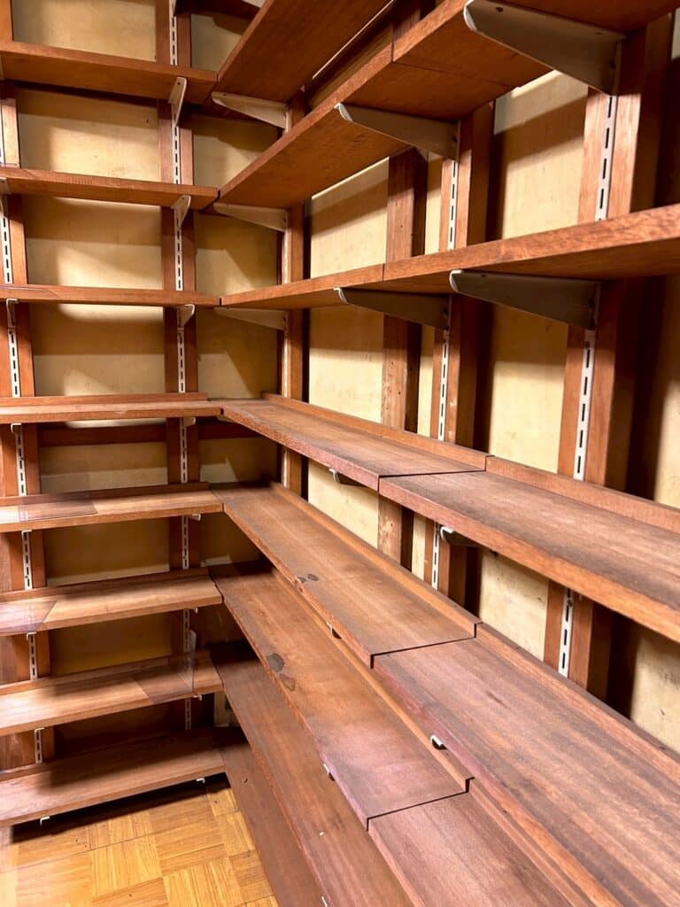 東京書房の古本出張買取!鎌倉・横浜・松戸で専門書と骨董を買取 1 de281b48e7ff7179dd118b9b260aadac 4 scaled