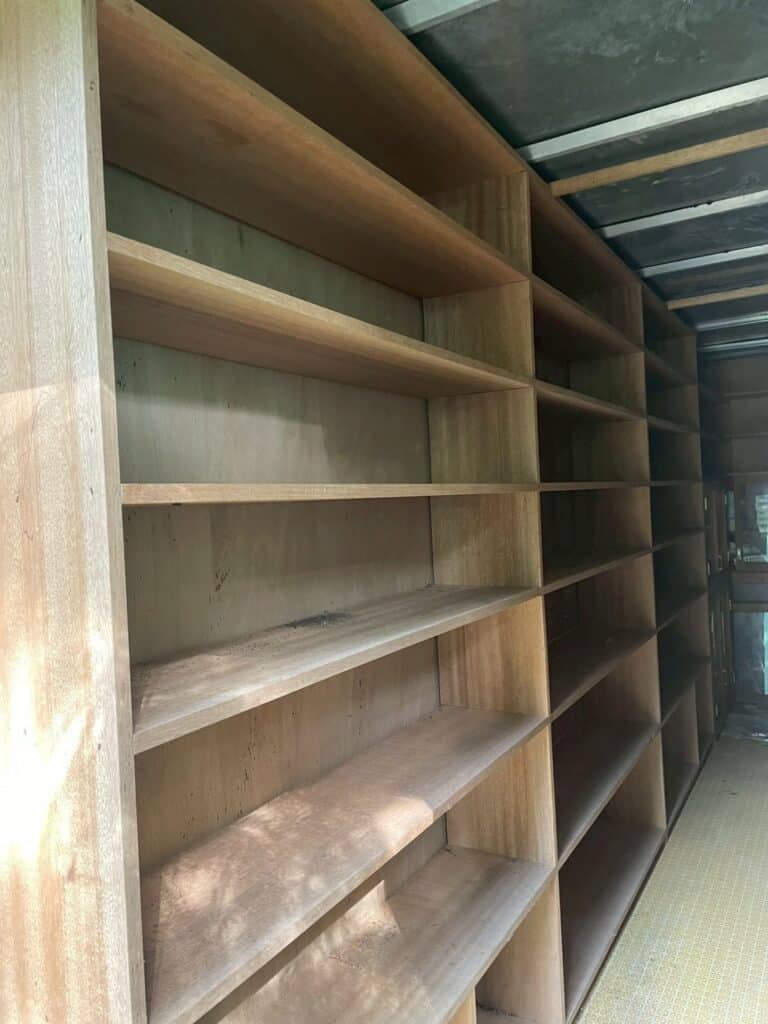 専門書・遺品整理の出張買取。国文学から絶版漫画雑誌まで出張買取