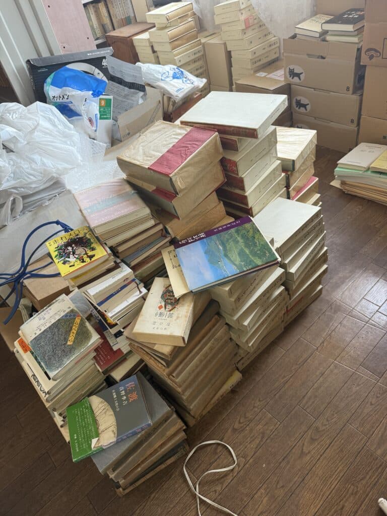大学教授の蔵書1万冊も対応。2026年5月5日の出張買取の一日密着レポート