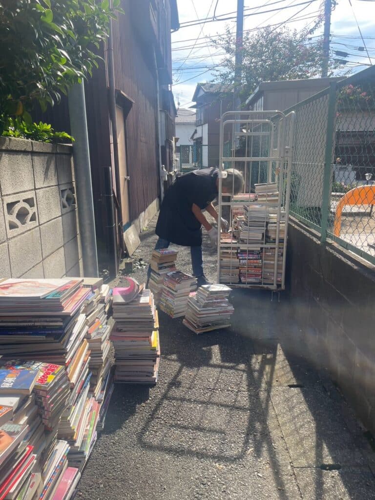2026年10月28日 大田区の大量古書買取完了と荒川区の遺品整理 1 古本出張買取 搬出の様子